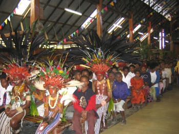 Papua N. Gw. w kościele strona męska