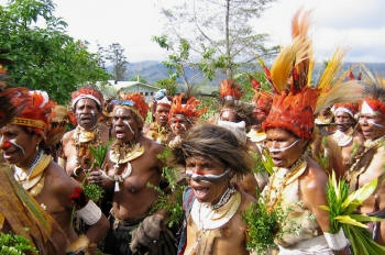 Papua N.Gw. procesja ze śpiewem